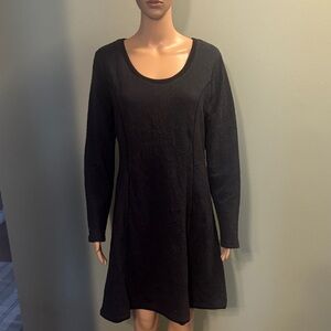 Vera Wang Black and Blue Long Sleeve Dress